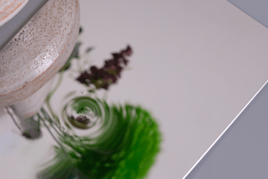 メタカラーSKWに鉄球を落としたところ