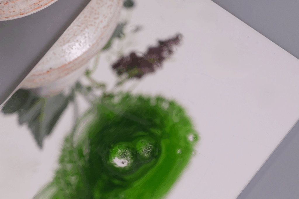 アルポリックに鉄球を落としたところ